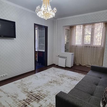 Koktem Apart In The Center Of Almaty Apartamento Exterior foto