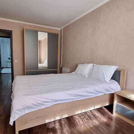 Koktem Apart In The Center Of Almaty Apartamento Exterior foto